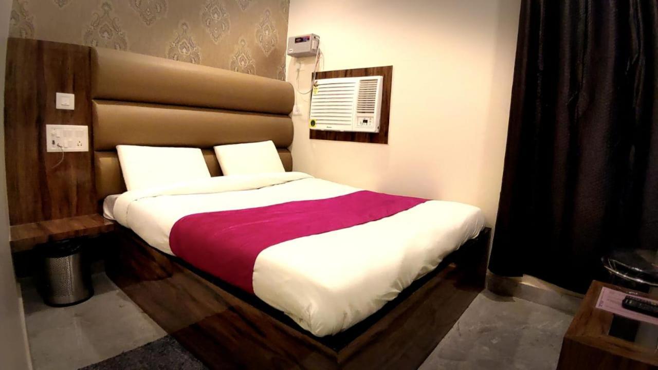 City Hotel Prayagraj Exterior photo
