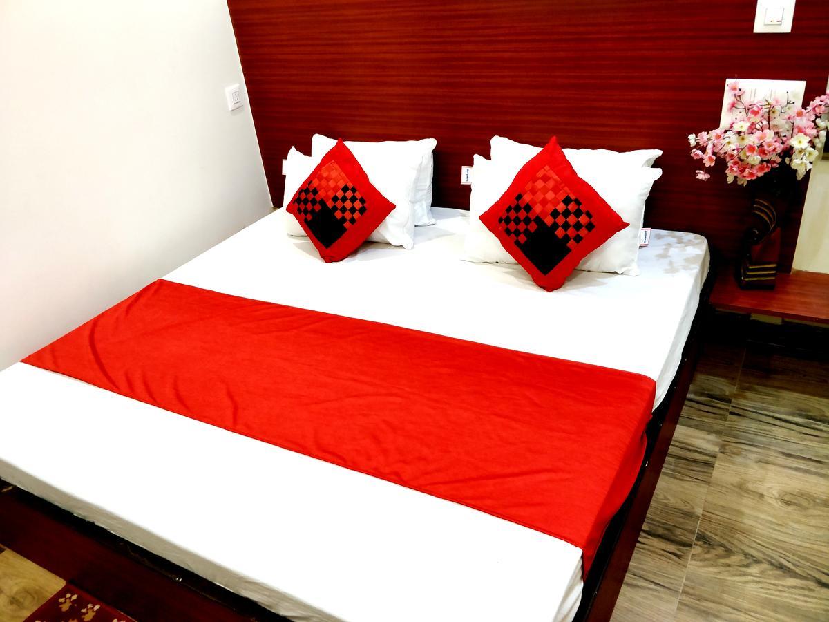 City Hotel Prayagraj Exterior photo