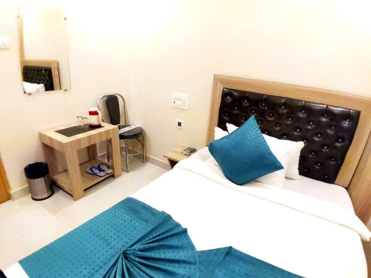 City Hotel Prayagraj Exterior photo